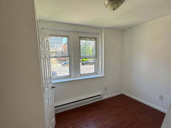 2nd image of 1414 W Allegheny Ave Floor 1