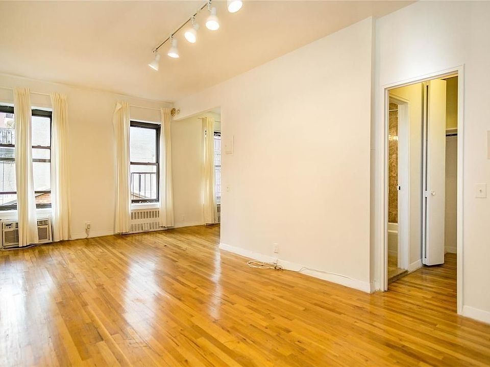 2nd image of 882 Lexington Ave #1BB