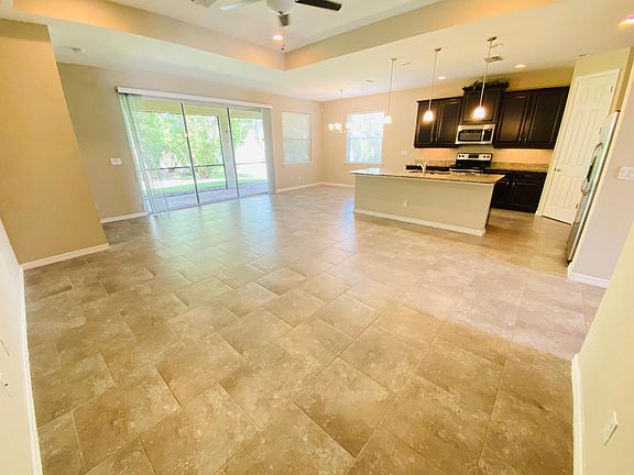 4th image of 1813 SW 47th Ter