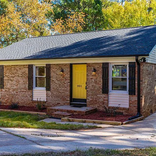 3 bed, 1.5 bath, 1192 sqft, $3,500 — Photo 4