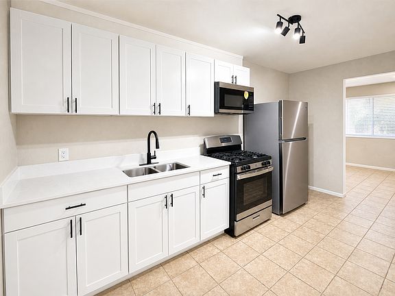 2nd image of 1507 W Tonto St APT 2