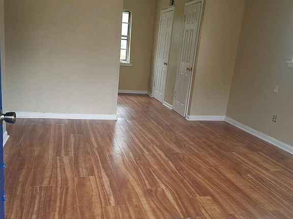 3rd image of 103 Lockwood Dr