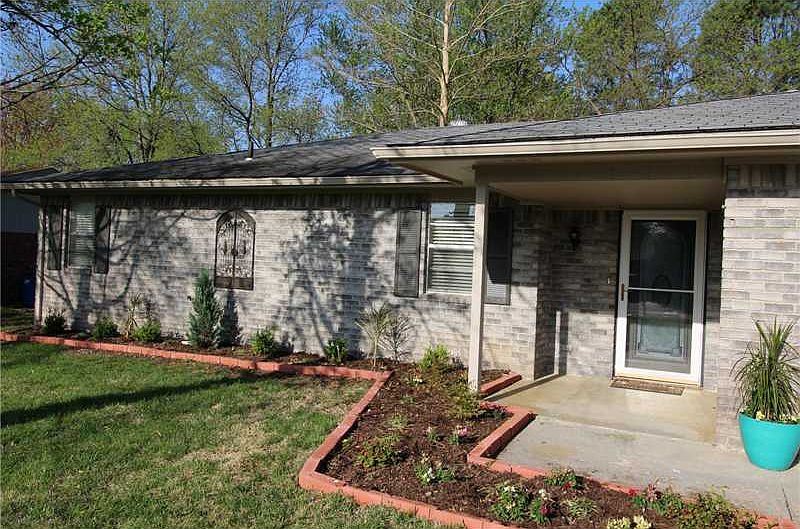 1st image of 1602 SE Sunrise St