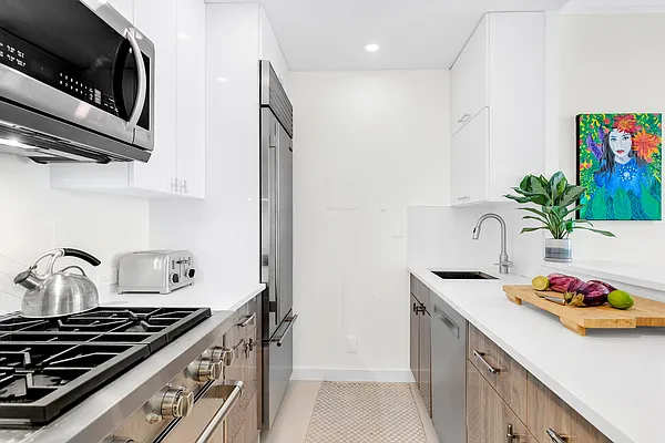 Rented by Douglas Elliman | media 4