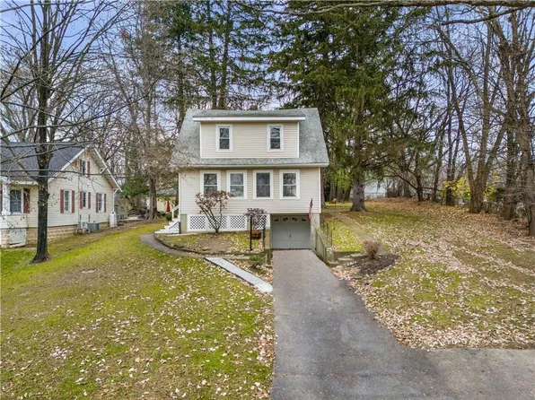 40 Evergreen Avenue, Poughkeepsie, NY 12601