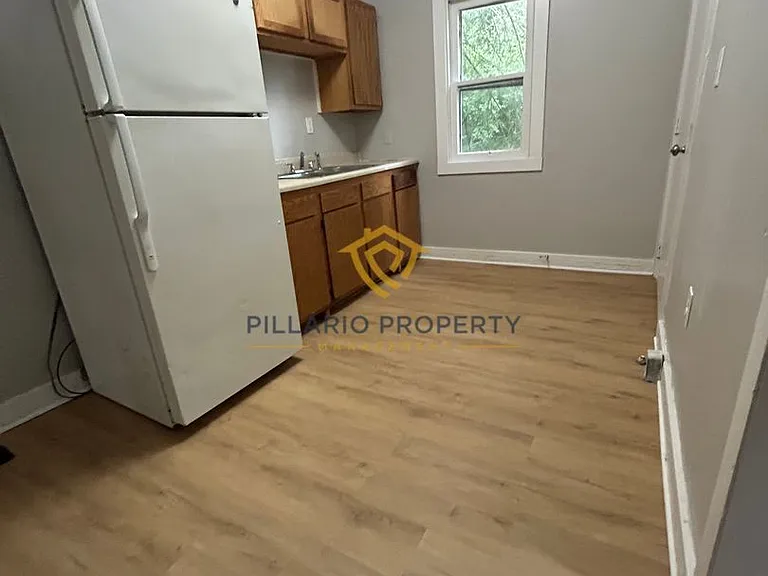 3943-3945 Cornelius Ave — Photo 3