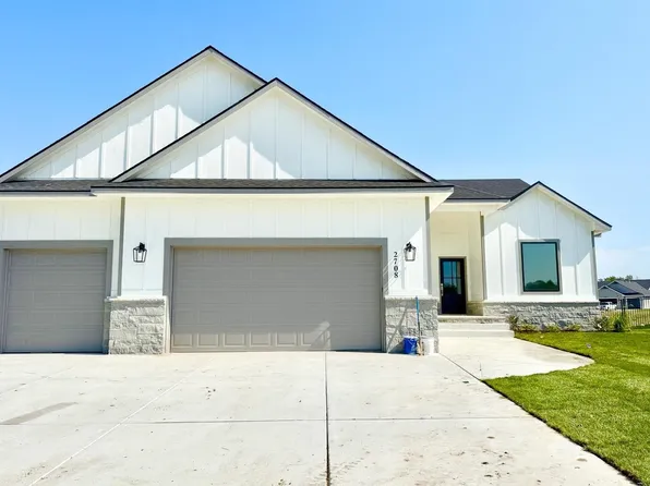 2708 S Clear Creek Cir, Wichita, KS 67230