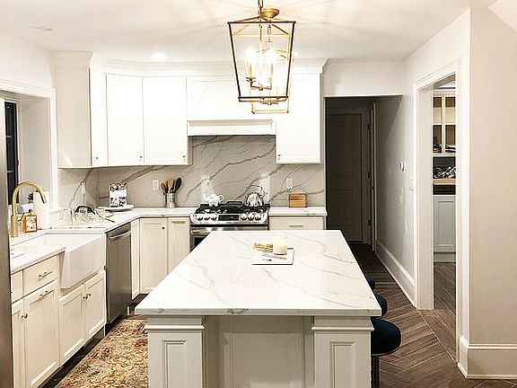3rd image of 8 Oakwood Way