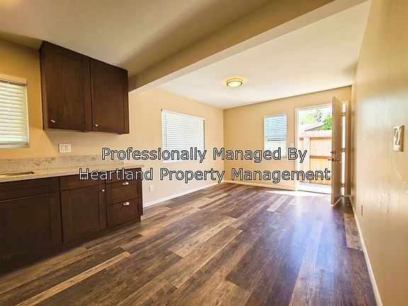 2nd image of 4961 Catoctin Dr