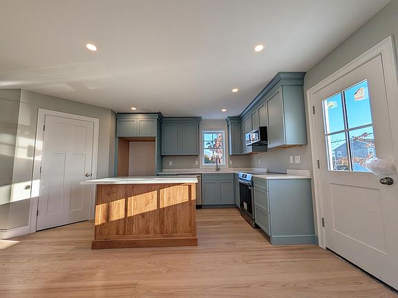 5th image of 46 Holt Road #A