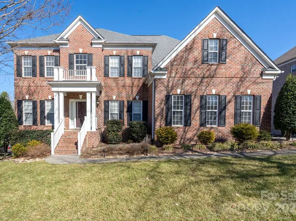 8809 Landsdowne Ave, Harrisburg, NC 28075