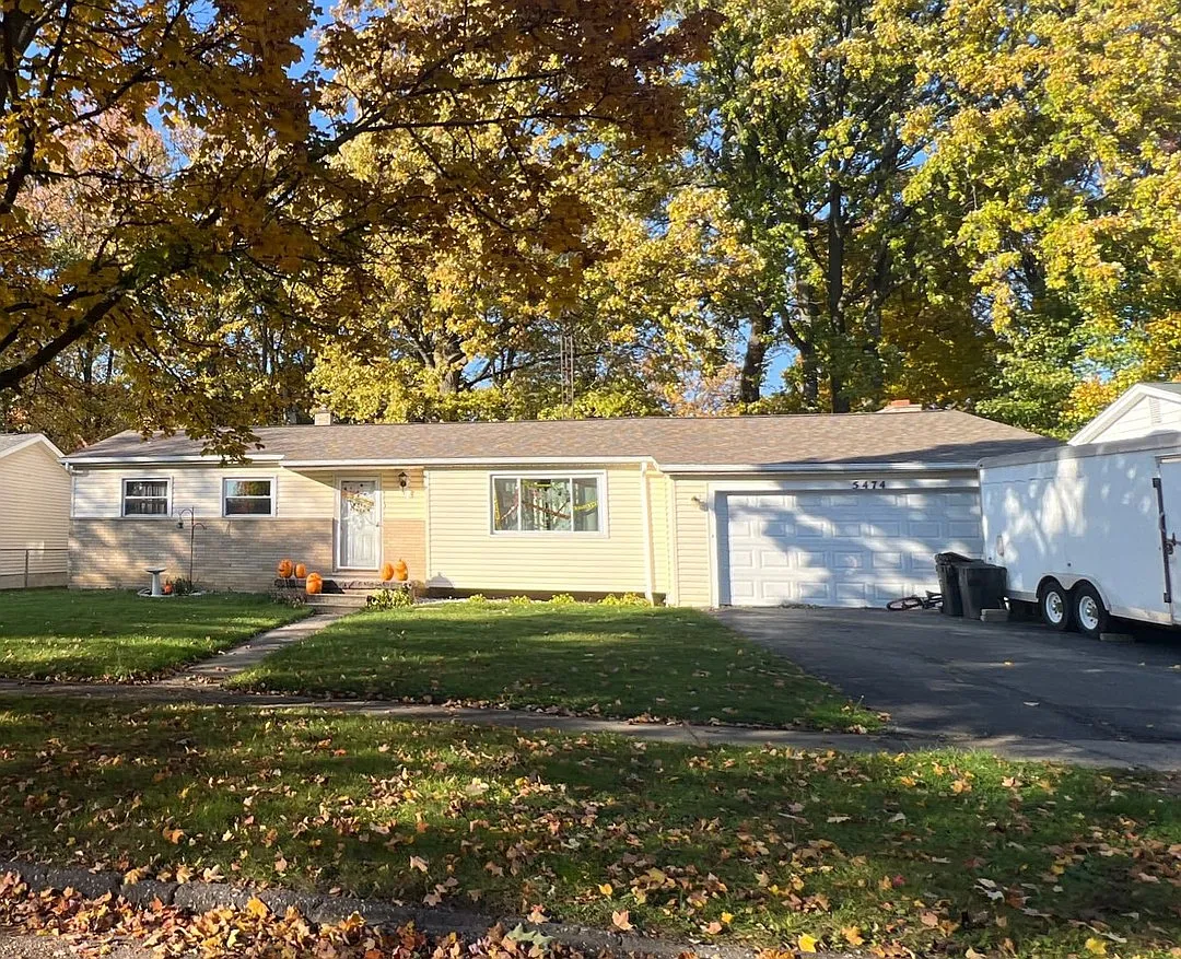 5474 Litchfield Dr photo 1