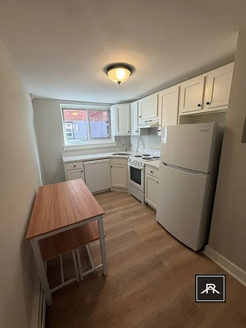 71 Chiswick Rd #1