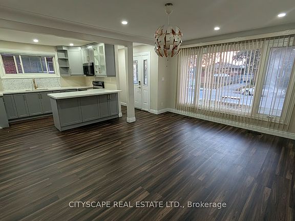 4th image of 57 Clarendon Ave