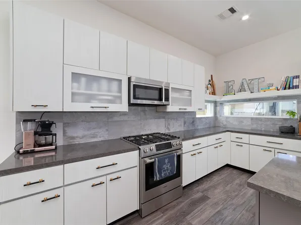 5515 Paraiso Pl, Houston, TX 77091