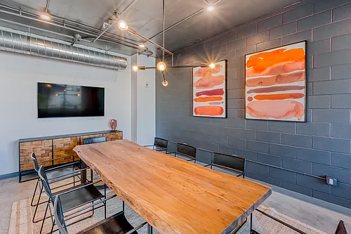 Ollie North Park Lofts Photo 1
