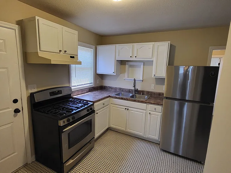 228 N Tacoma Ave #A — Photo 5