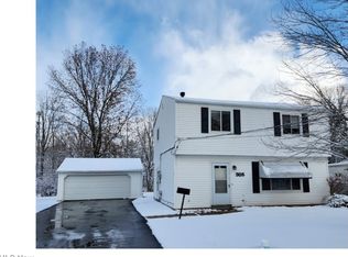 305 Irma Dr, Chardon, OH 44024