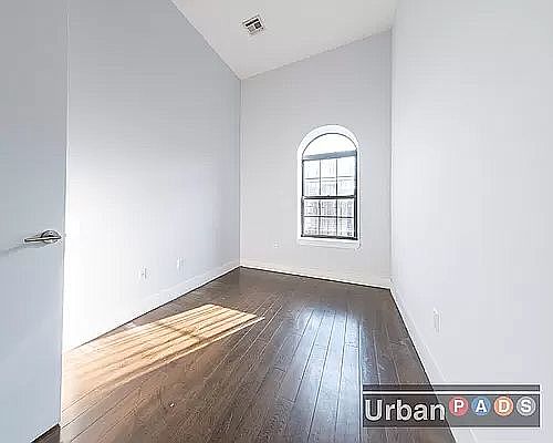 2nd image of 769 Saint Johns Pl #2B