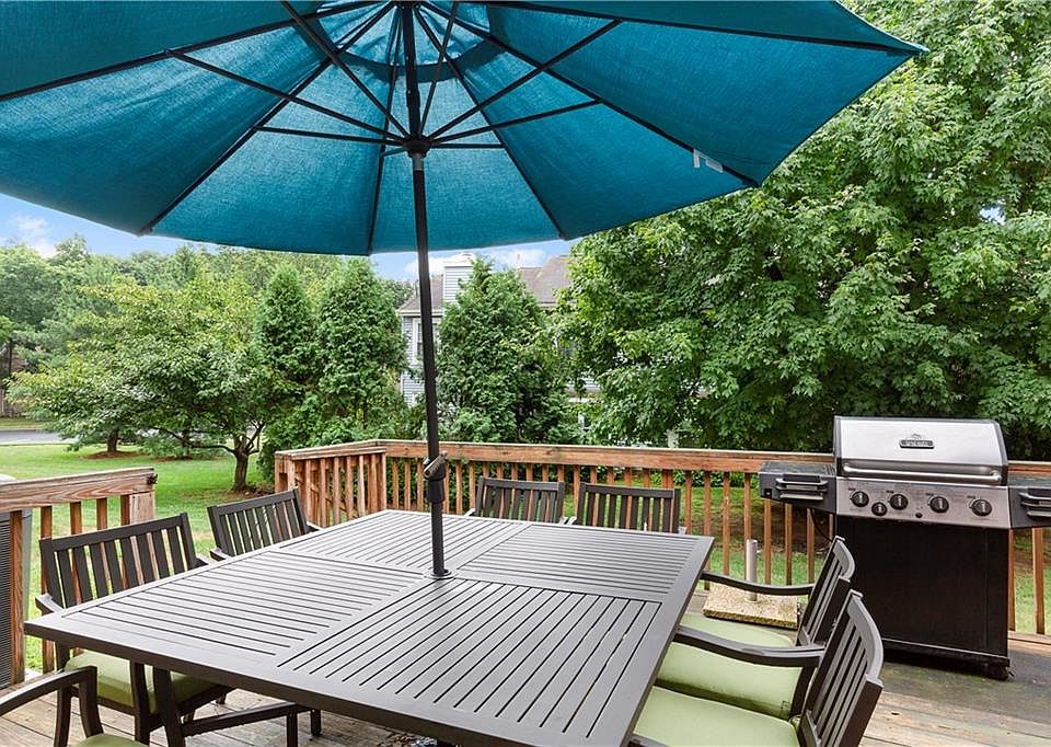 2nd image of 59 Whitby Cir