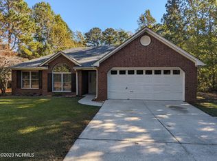 102 Caravel Ct, Havelock, NC 28532