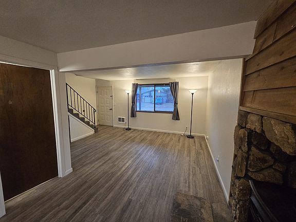 4th image of 1907 E Saint Maries Ave