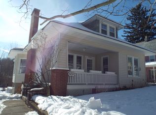 14 Clinton St, Newton, NJ 07860