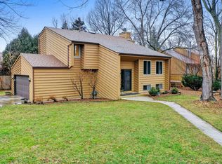 8 Arbor Ln, Appleton, WI 54915