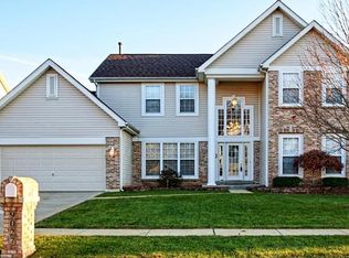 9027 Harvest Run Dr, O'Fallon, MO 63368