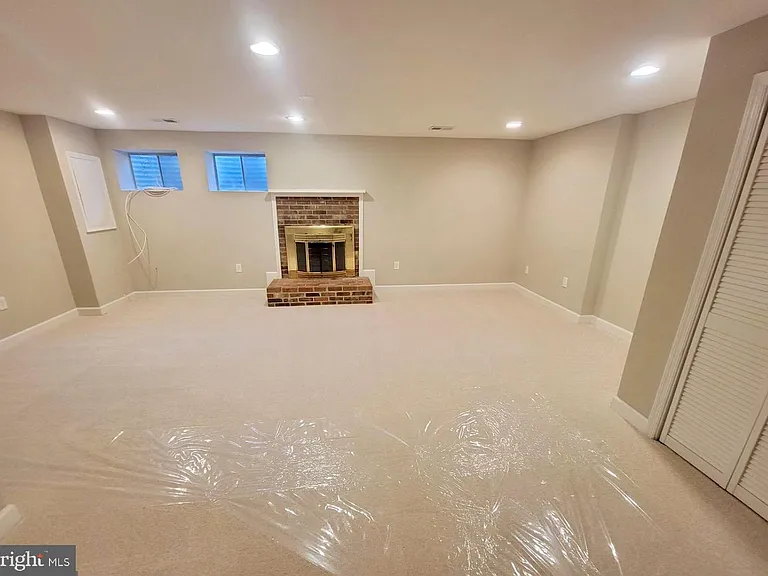 8029 Sleepy View Ln — Photo 14