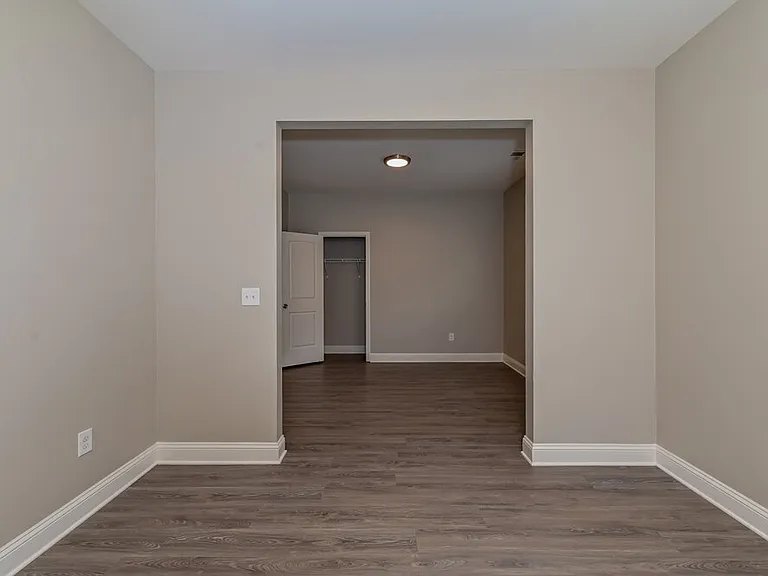5084 Summerview Ln — Photo 12