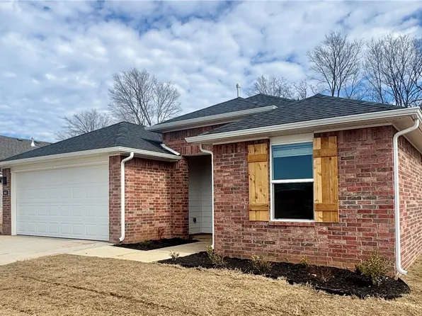 801 Picard Ave, Lowell, AR 72745