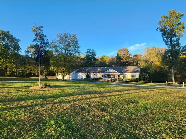 1179 School Rd, Leechburg, PA 15656