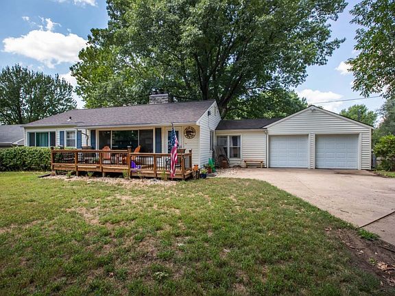 3rd image of 1317 Wreath Ave