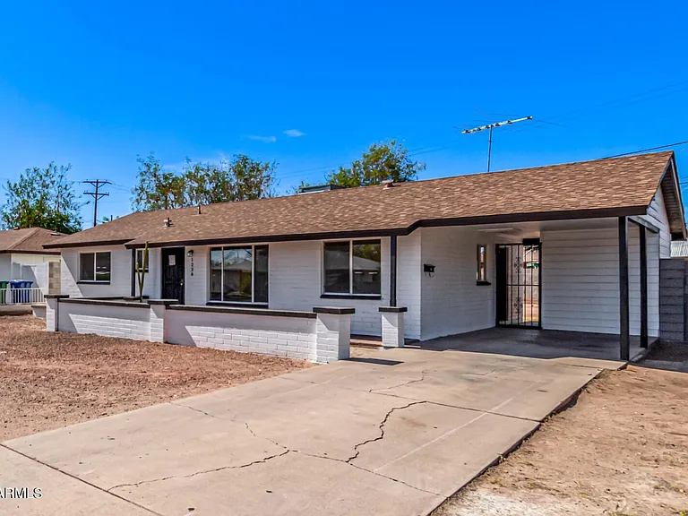 1238 E Vine Ave — Photo 24