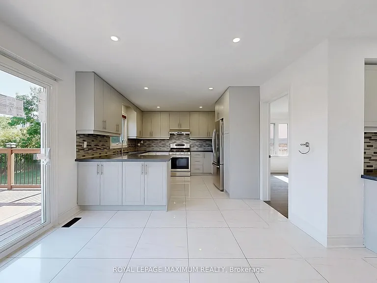 22A Waltham Cres — Photo 16