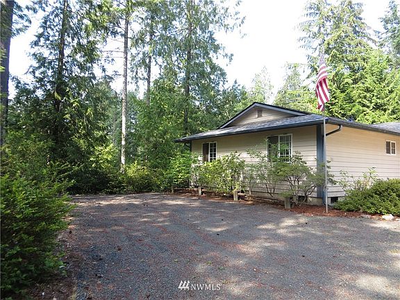 2nd image of 1320 E St. Andrews Drive