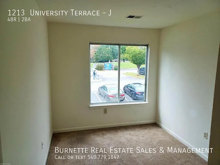1213 University Ter #J — Photo 5