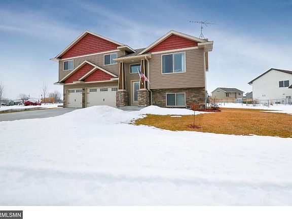 3rd image of 38099 Gerald Ave