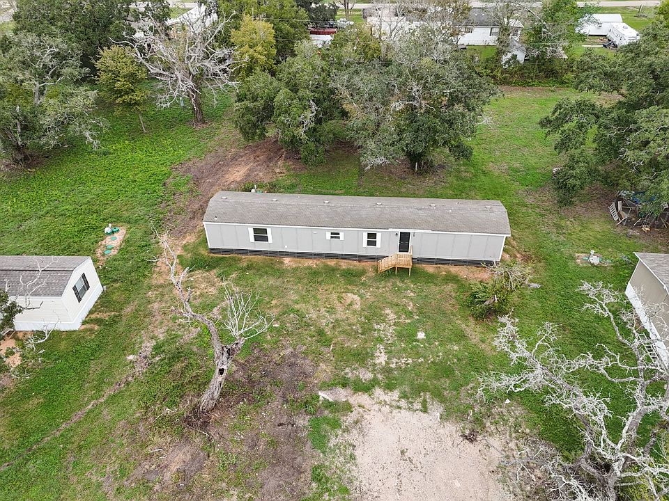 1st image of 113 Country Oaks St