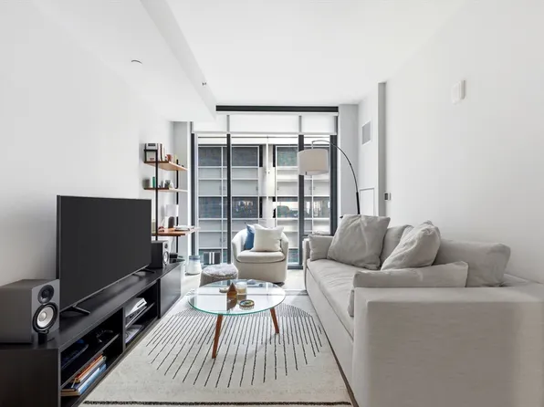 55 Lagrange St #403, Boston, MA 02116