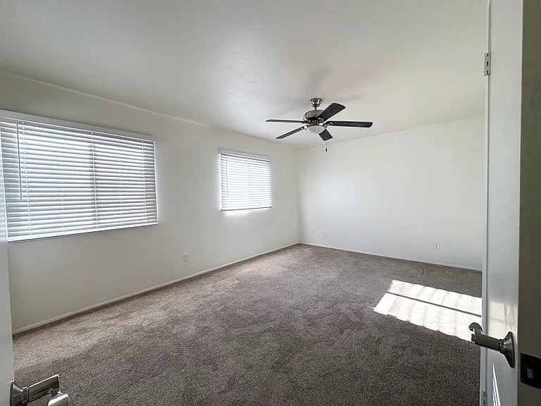 2715 S Cottonwood — Photo 19
