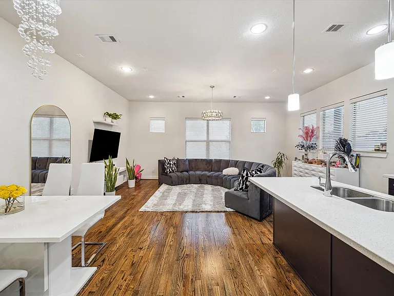 3902 Tulane Oak Dr — Photo 6