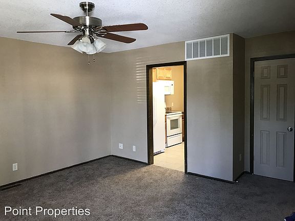 5th image of 531 S Deveron Dr