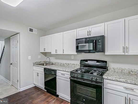 5th image of 9429 Goshen Ln