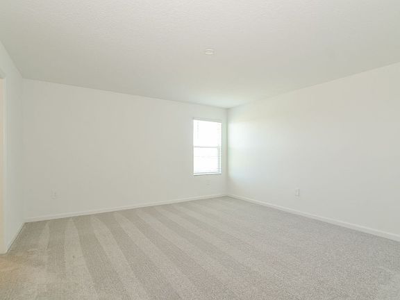 5th image of 2238 Crown Point Dr