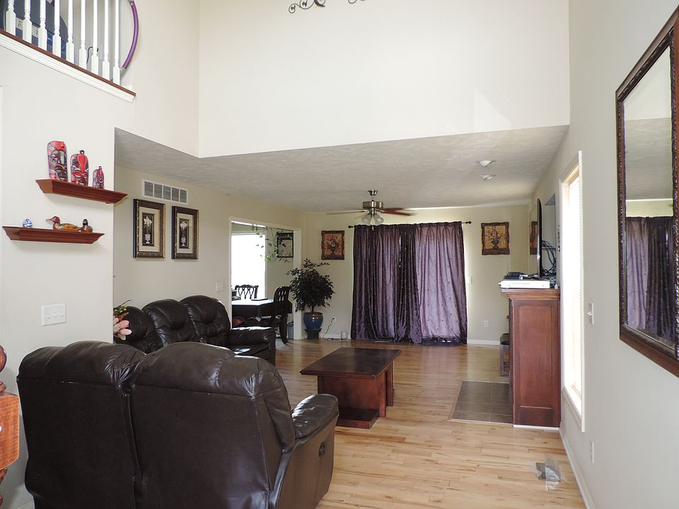 Living rm from Entrance