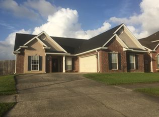 2584 Sandpiper Cir, Marrero, LA 70072