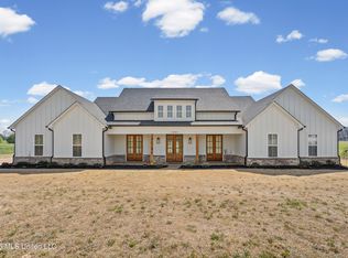 13889 Fairview Rd, Byhalia, MS 38611