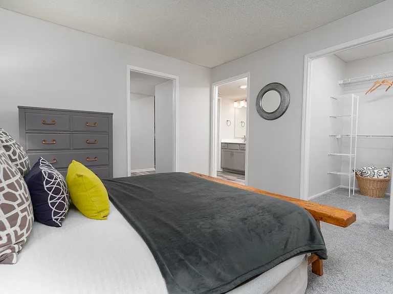Britton Woods Apartments — Photo 15